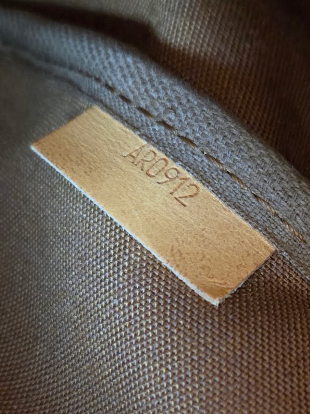 Louis Vuitton Monogram Canvas SAUMER 35 Messenger Bag SUPER NICE! Clean! - Picture 11 of 16